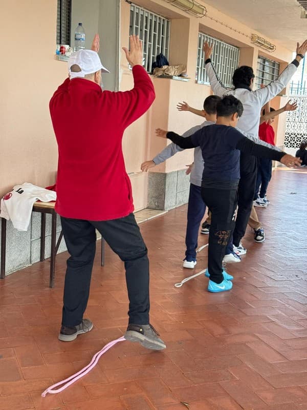Um Encontro Especial: Utentes do Centro de Dia da Ramada e os Alunos do 4.º B — foto 9