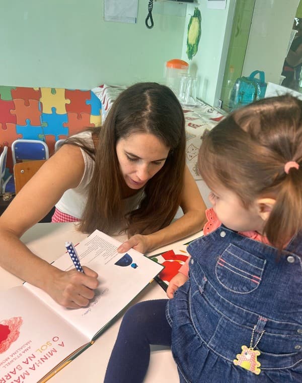 Externato Pica-Pau recebe visita da autora Ana Stilwell — foto 7