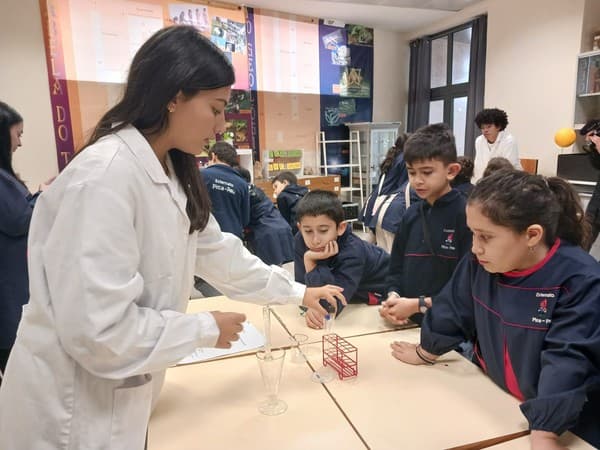 Alunos do 4.º ano visitam a Semana da Ciência — foto 1