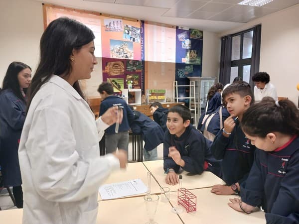 Alunos do 4.º ano visitam a Semana da Ciência — foto 2