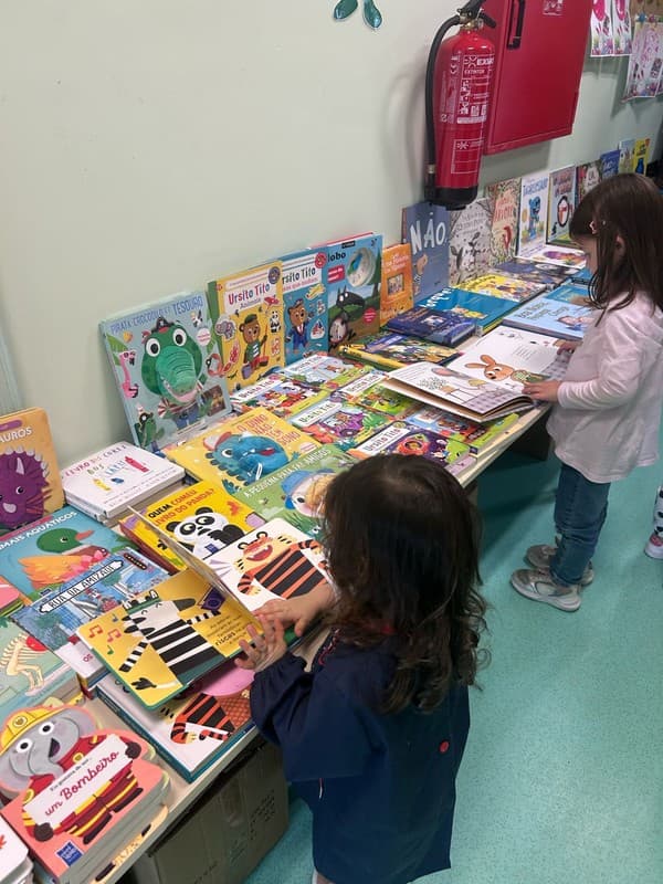 Externato Pica-Pau do Jardim da Amoreira recebe Feira do Livro — foto 2
