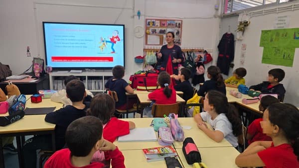 “Aprender a Salvar Vidas” - Primeiros socorros na turma do 3° ano — foto 4