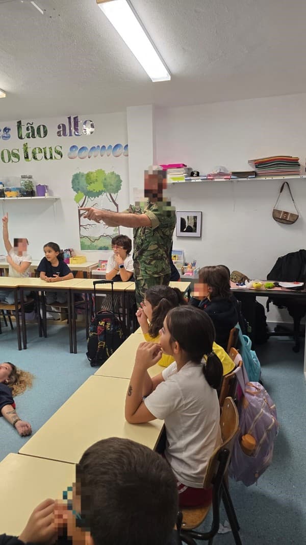 “Aprender a Salvar Vidas” - Primeiros socorros na turma do 3° ano — foto 6