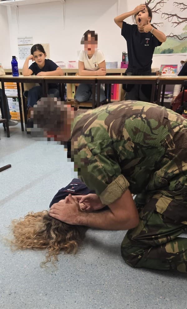 “Aprender a Salvar Vidas” - Primeiros socorros na turma do 3° ano — foto 7