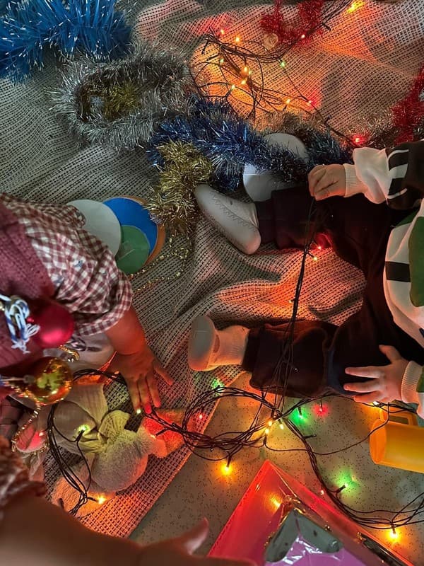 "Christmas Party" na sala dos Coalas e dos Pirilampos — foto 1