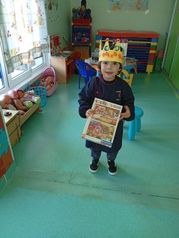 Externato Pica-Pau do Jardim da Amoreira celebra Dia de Reis com troca de prendas — foto 13