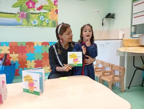 Autora Andreia Salgueiro visita Externato Pica-Pau do Jardim da Amoreira no Dia do Livro — foto 6