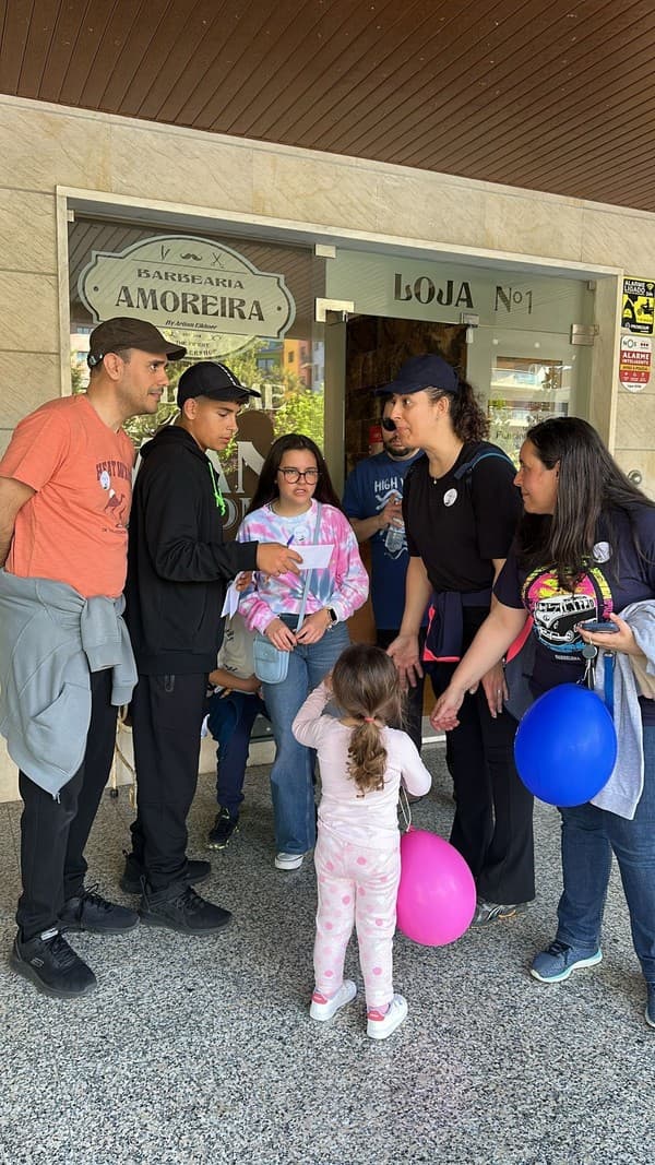 Famílias do Externato Pica-Pau celebram o Dia da Família com peddy paper no Jardim da Amoreira — foto 1