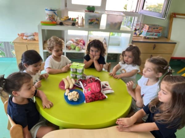 Sala dos 2 anos prepara gelado saudável — foto 6