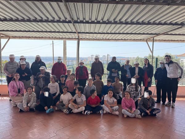 Um Encontro Especial: Utentes do Centro de Dia da Ramada e os Alunos do 4.º B — foto 7