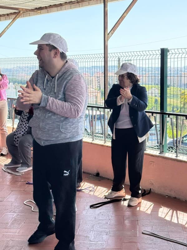Um Encontro Especial: Utentes do Centro de Dia da Ramada e os Alunos do 4.º B — foto 16