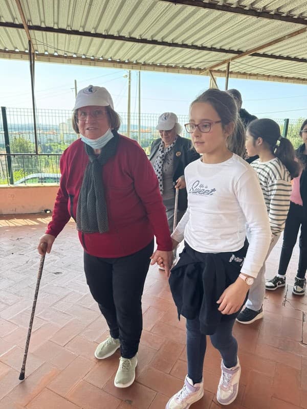 Um Encontro Especial: Utentes do Centro de Dia da Ramada e os Alunos do 4.º B — foto 17
