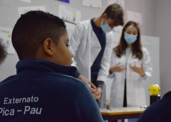 A Semana da Ciência do ICE de visita ao Externato Pica-Pau — foto 2