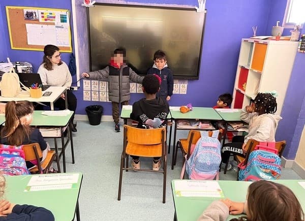 4.º ano levou a fábula "A raposa e o corvo" até às salas da nossa Escola — foto 4