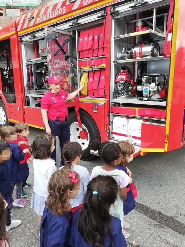 Bombeiros de Odivelas visitaram o Externato Pica-Pau — foto 1