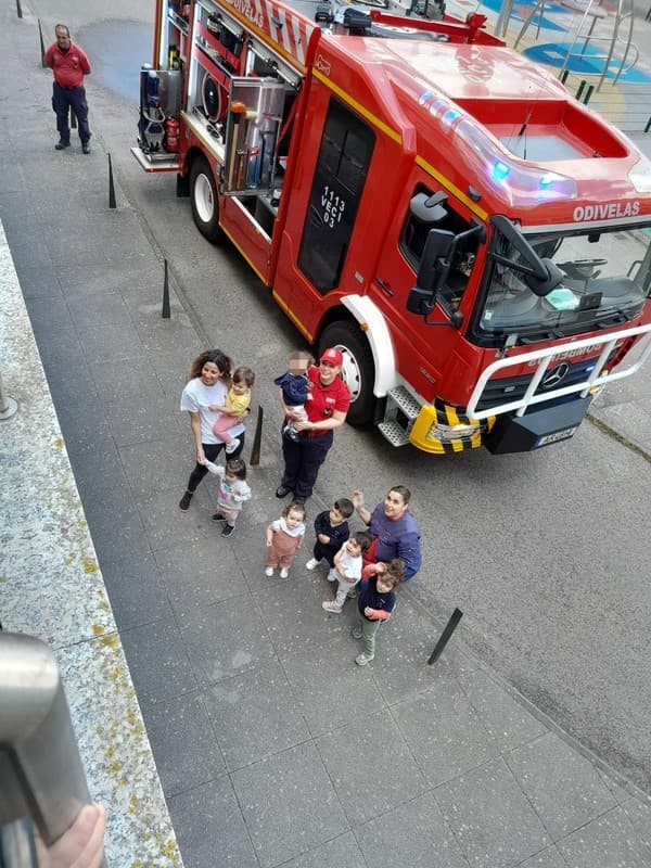 Bombeiros de Odivelas visitaram o Externato Pica-Pau — foto 23