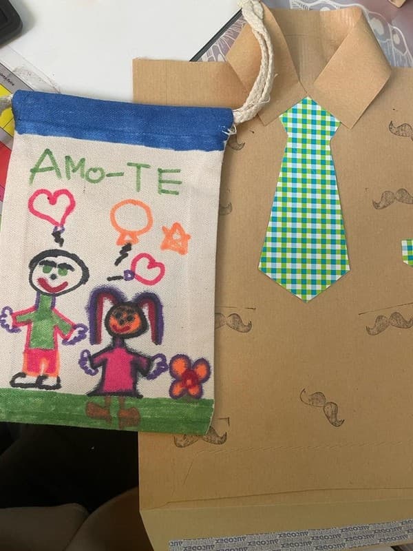 O 3.º ano quer os telemóveis todos a dormir (literalmente) — foto 1