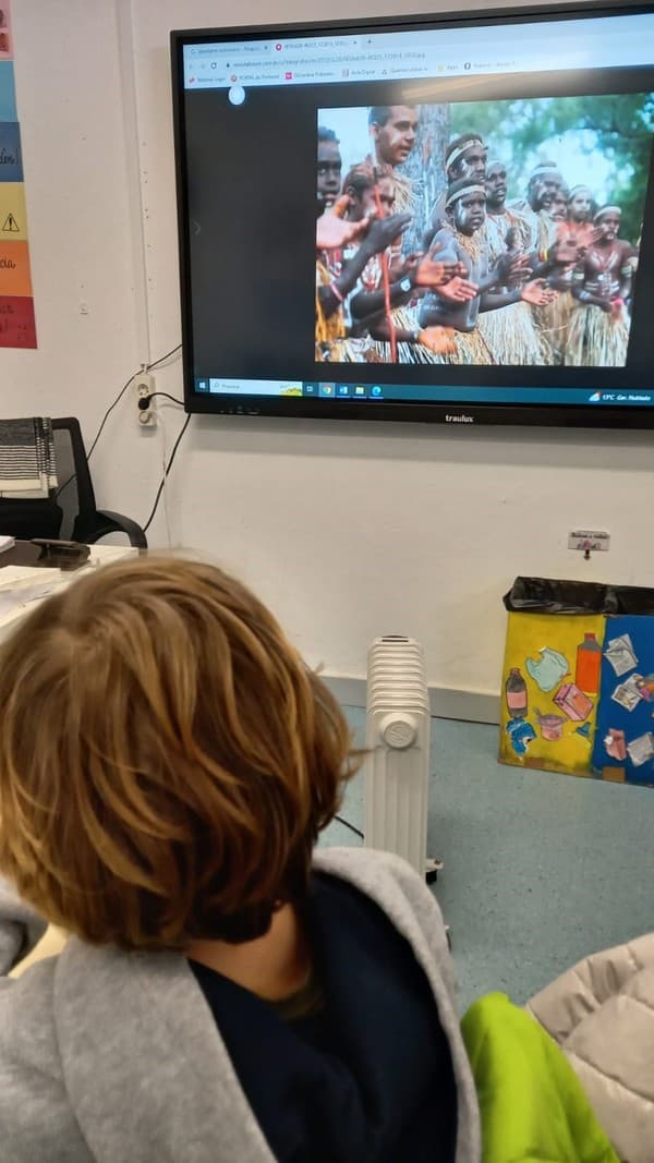 Turmas do 3.º ano visitaram mais um país — foto 2