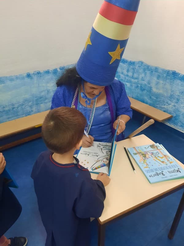 Bruxa Mimi visitou a nossa Escola — foto 4