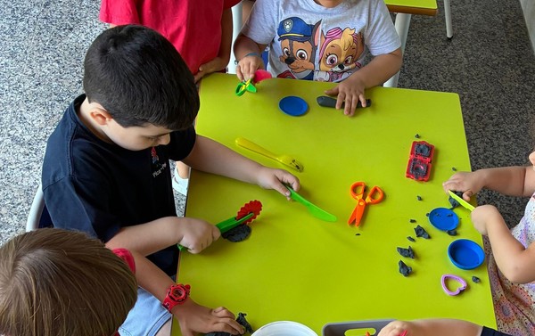 A arte não tira férias no Externato Pica-Pau