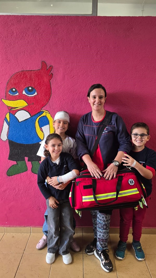 “Aprender a Salvar Vidas” - Primeiros socorros na turma do 3° ano