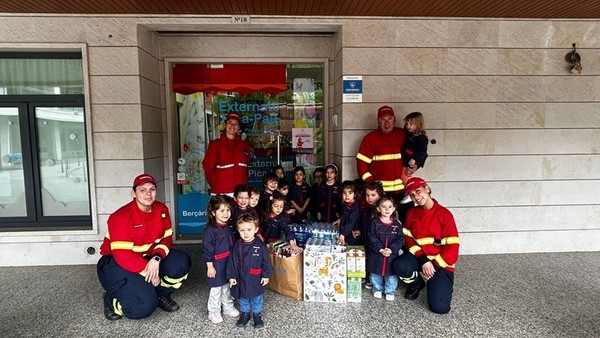 Externato Pica-Pau entrega doações aos Bombeiros de Caneças após campanha solidária