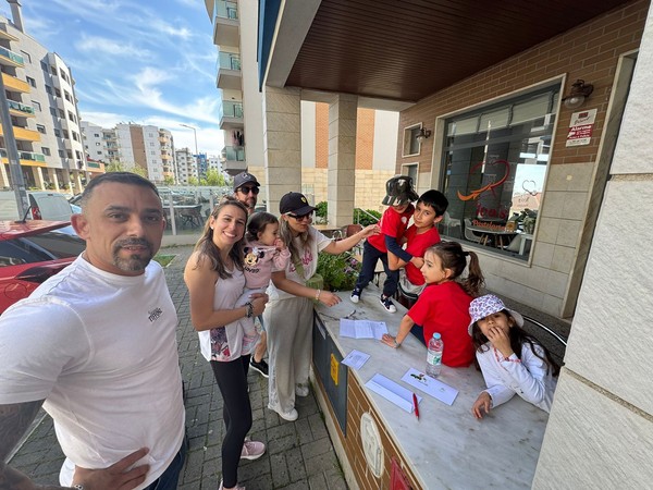 Famílias do Externato Pica-Pau celebram o Dia da Família com peddy paper no Jardim da Amoreira
