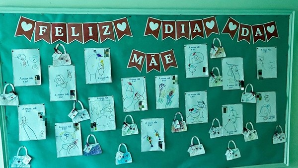Externato Pica-Pau celebra o Dia da Mãe