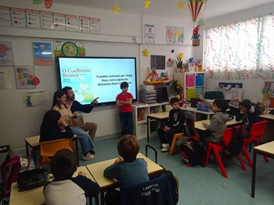 Turma do 2.º ano dinamiza Projeto Ler para Crescer