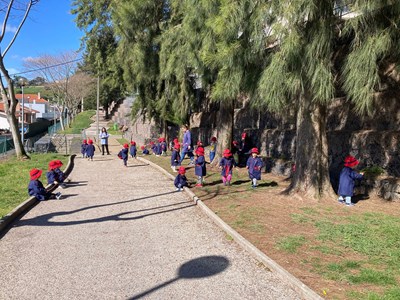Exploradores e Abelhinhas deram as boas-vindas à Primavera