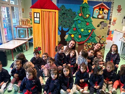 Externato Pica-Pau do Jardim da Amoreira recebeu a peça “O Pinheirinho de Natal”