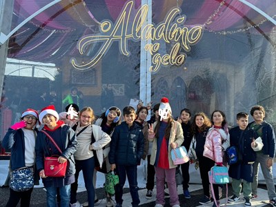 Externato Pica-Pau assiste ao “Aladino no Gelo”