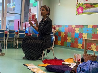 Autora Andreia Salgueiro visita Externato Pica-Pau do Jardim da Amoreira no Dia do Livro