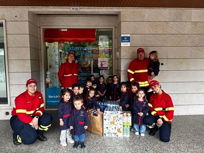 Externato Pica-Pau entrega doações aos Bombeiros de Caneças após campanha solidária